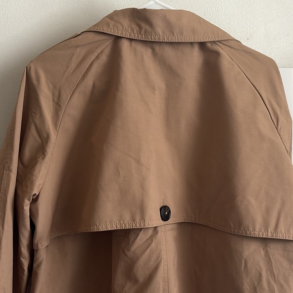 NWT. White House Black Market Tan Trench Coat - Picture 4 of 7